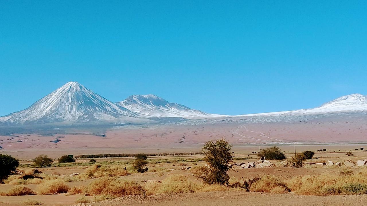 Atacama Budget Bed & Tours San Pedro de Atacama Bagian luar foto