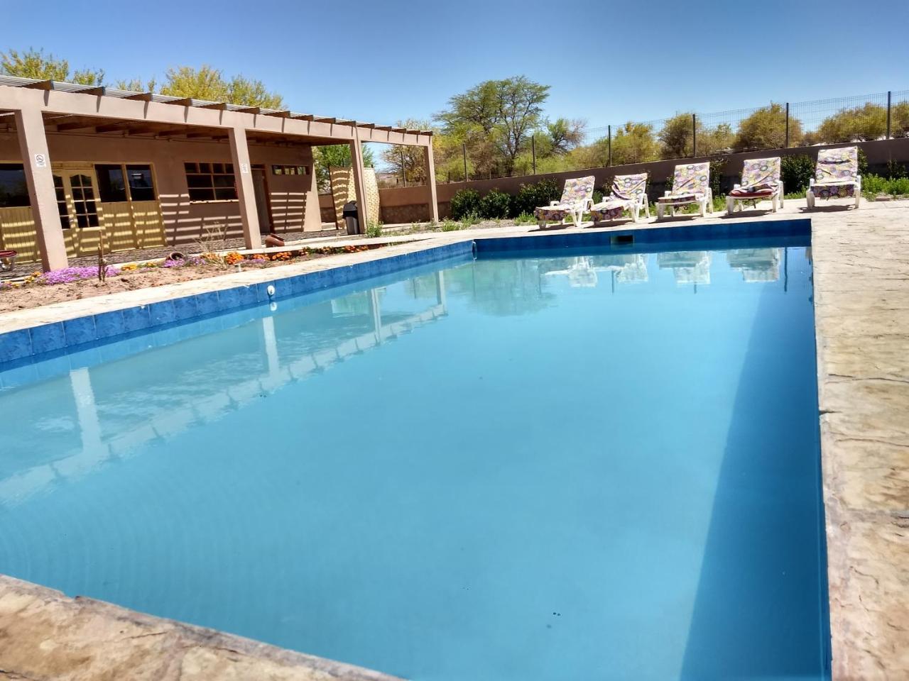 Atacama Budget Bed & Tours San Pedro de Atacama Bagian luar foto
